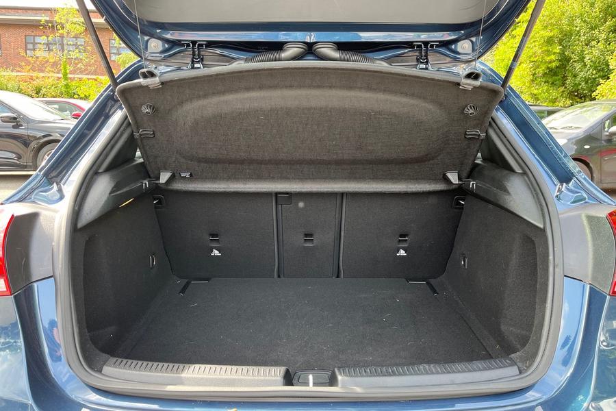 Mercedes-Benz A Class Photo autoimg-5c127dc92463f23678204b2b72bcd8638108ab11.jpg