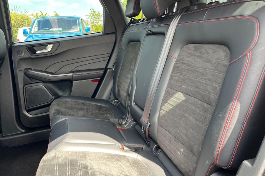 Ford KUGA Photo autoimg-5c165014c3503374950f12b387337e13daf2225e.jpg
