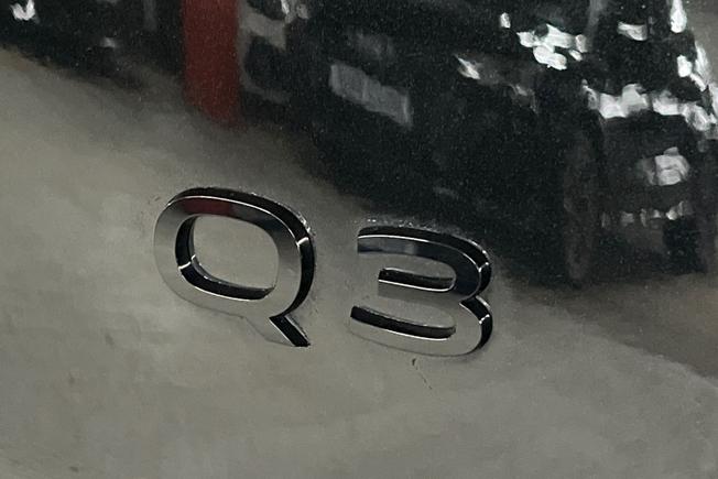 Audi Q3 Photo 38