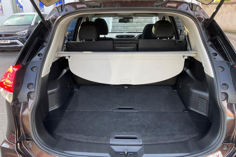 Nissan X-TRAIL Photo autoimg-5c22a4029e114656a59a12bc3c48941b7354c3ee.jpg