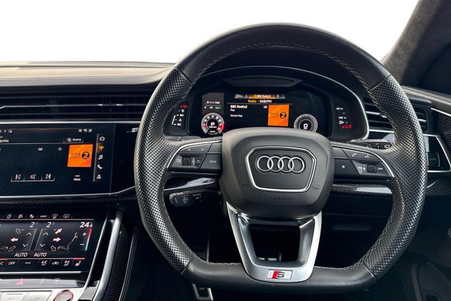 Audi SQ8 Photo 11