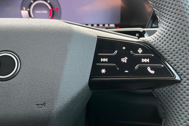 AUDI Q3 Photo 17
