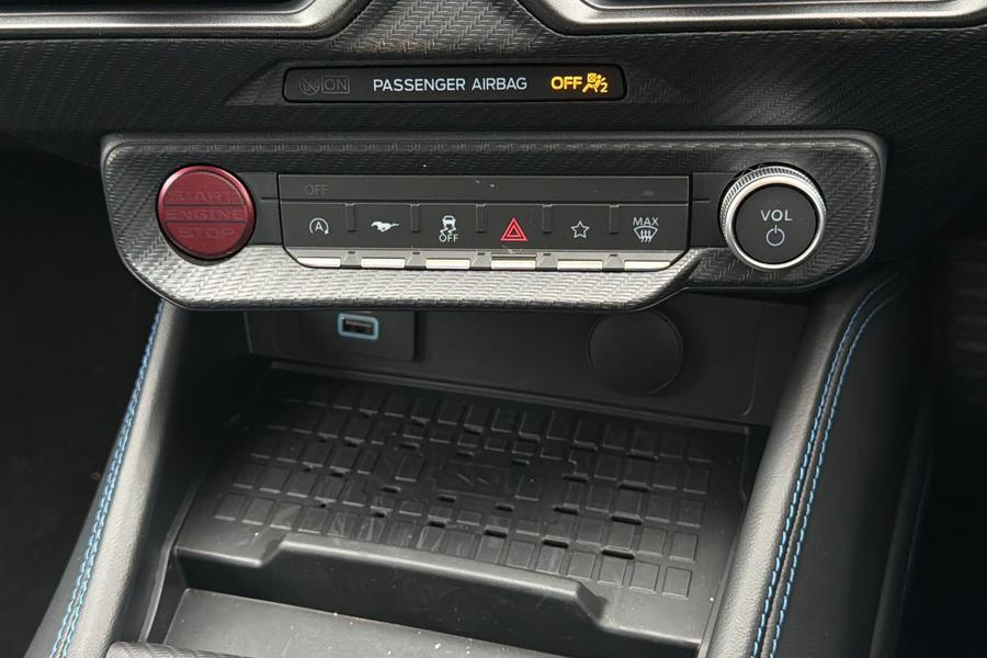 Ford MUSTANG Photo autoimg-5c26321e16baccb22fa1e97ae8d7b49e879e2f91.jpg