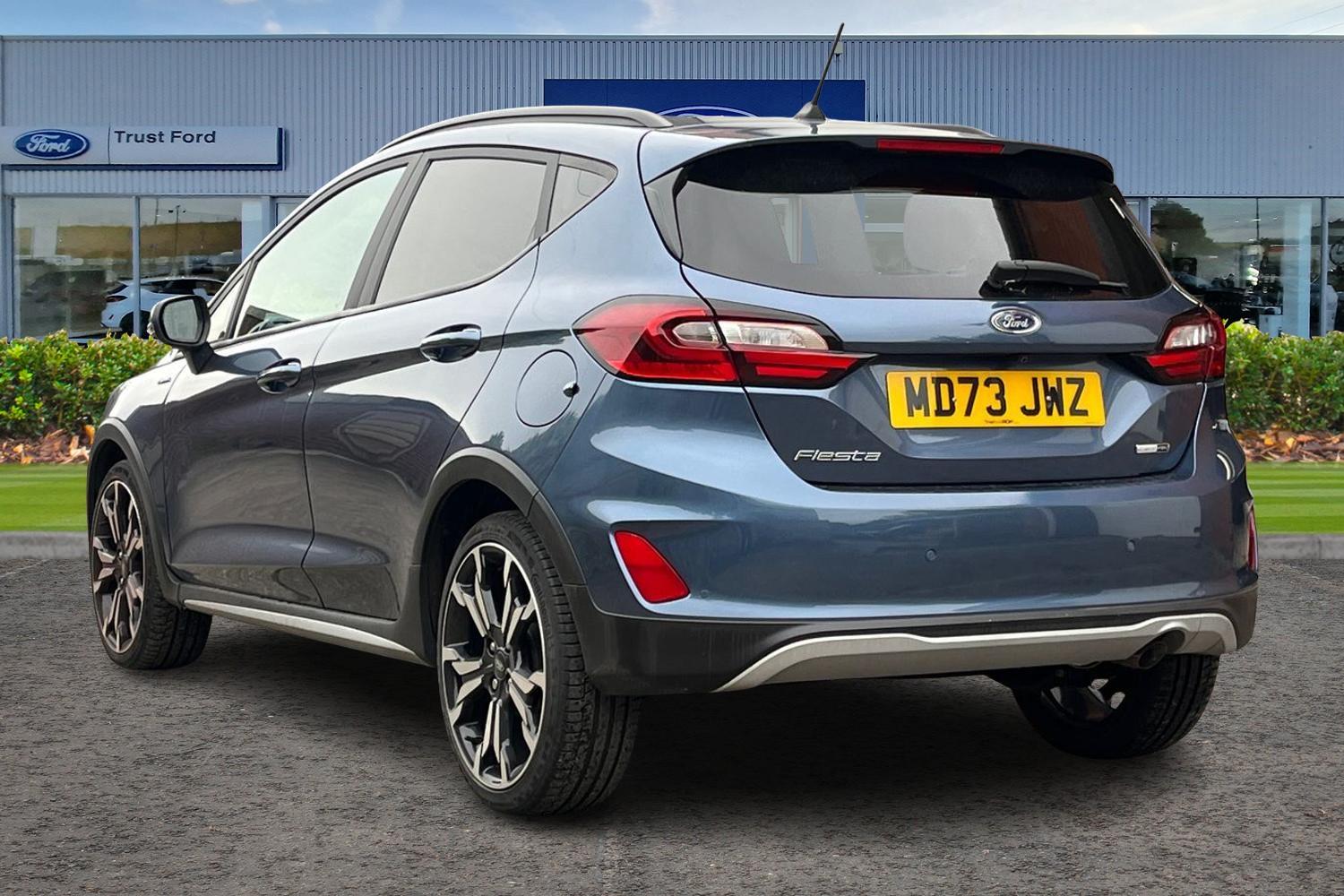 Ford FIESTA Photo 1
