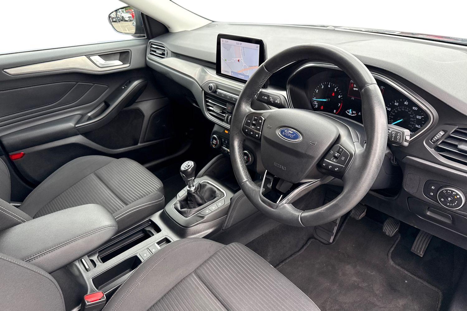 Ford FOCUS Photo 8