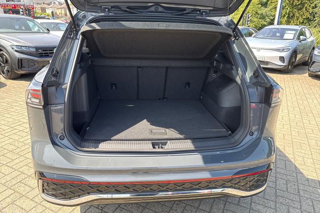 VOLKSWAGEN Tiguan Photo 12