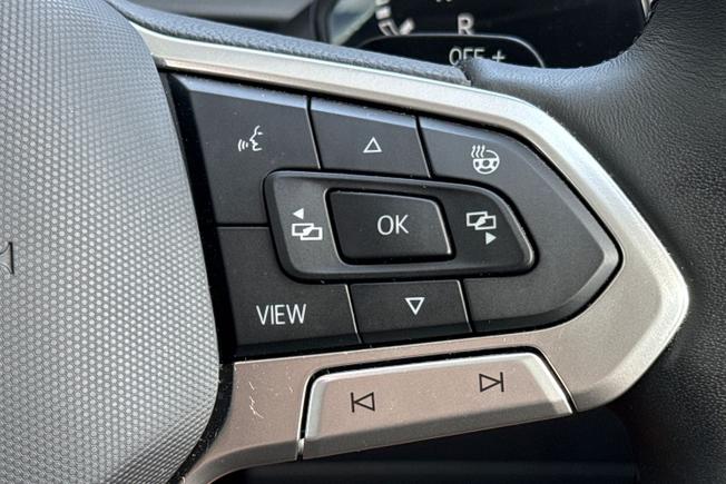 VOLKSWAGEN Tiguan Photo 17
