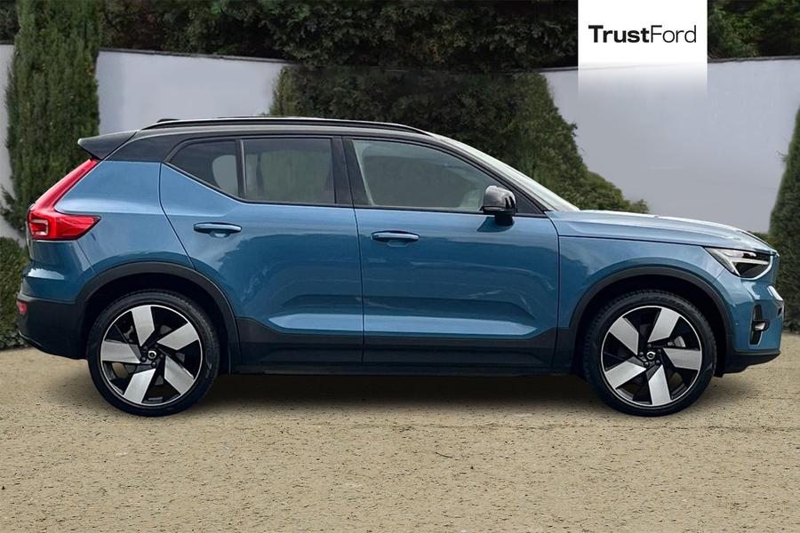 Volvo XC40 Photo autoimg-5c318445bf48ec2d0d8d9ef0858565d5fcf338dd.jpg