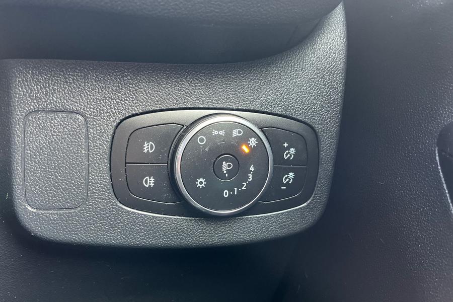 Ford PUMA Photo autoimg-5c33ba56749466e7d9af53fc78448048a38f47b7.jpg