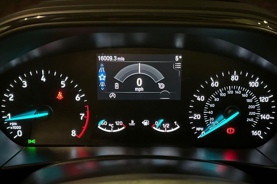 Ford FOCUS Photo autoimg-5c33ce2712edb45debd7ca5220e6a807f4e794f5.jpg