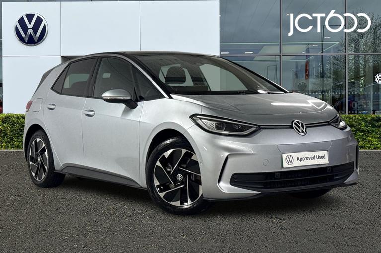 Used 2026 Volkswagen ID.3 Pro Match 59kWh 204 PS 1-Speed Automatic 5 Door Scale Silver / Black at JCT600