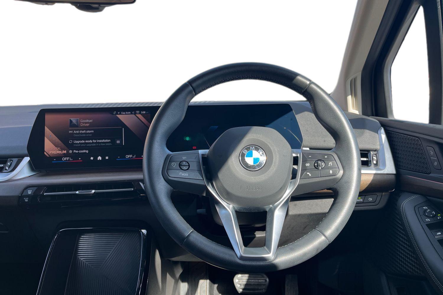BMW 2 SERIES Photo 10
