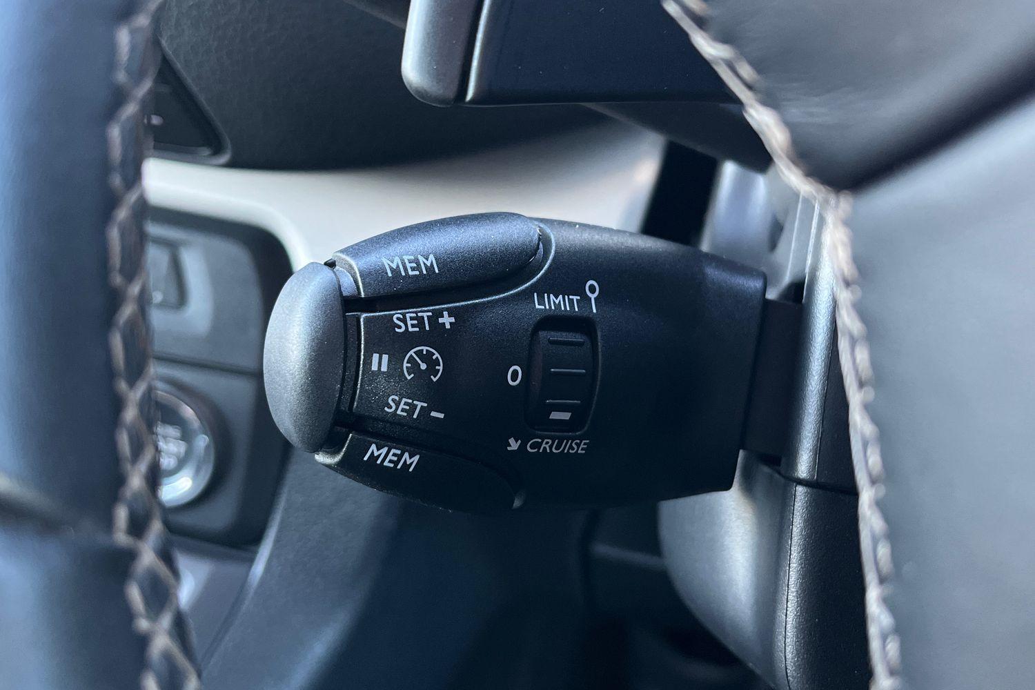 Peugeot TRAVELLER Photo 35