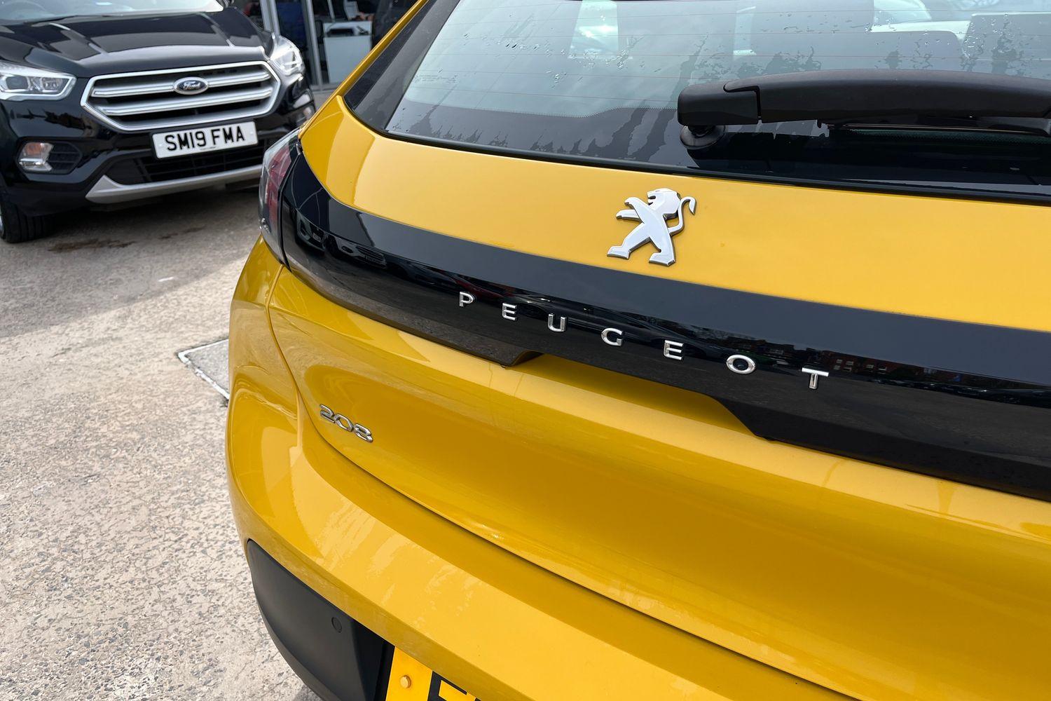 Peugeot 208 Photo 39