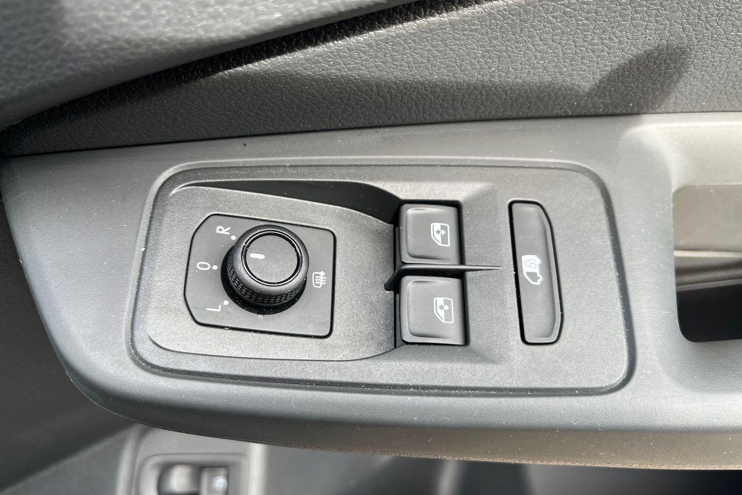 Ford TRANSIT CONNECT Photo 36