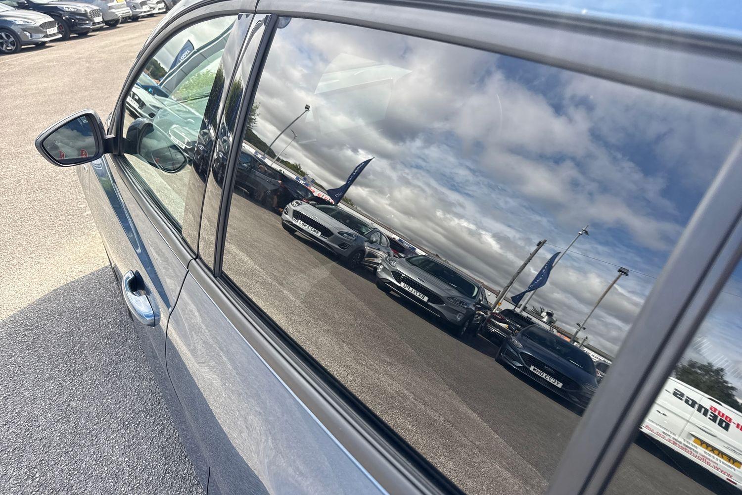 Ford FOCUS Photo 38