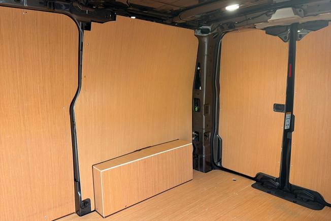 VOLKSWAGEN Transporter Photo 9