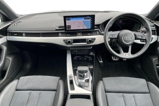 Audi A4 Photo 10