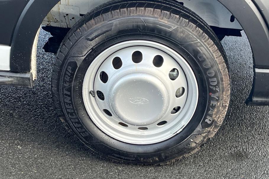Used Ford TRANSIT WN26XUE 40