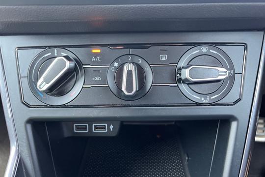 Volkswagen Polo Photo autoimg-5c457ea8657965b5091c7db447ee73ba816a1f89.jpg