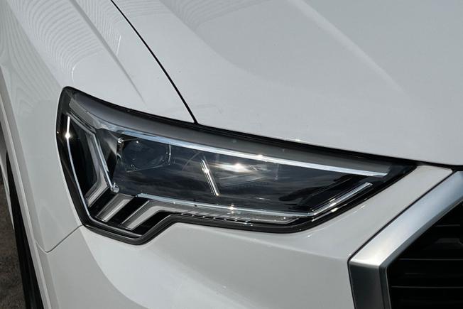 AUDI Q3 Photo 19