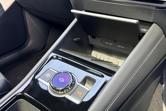 VOLKSWAGEN Tiguan Photo 34