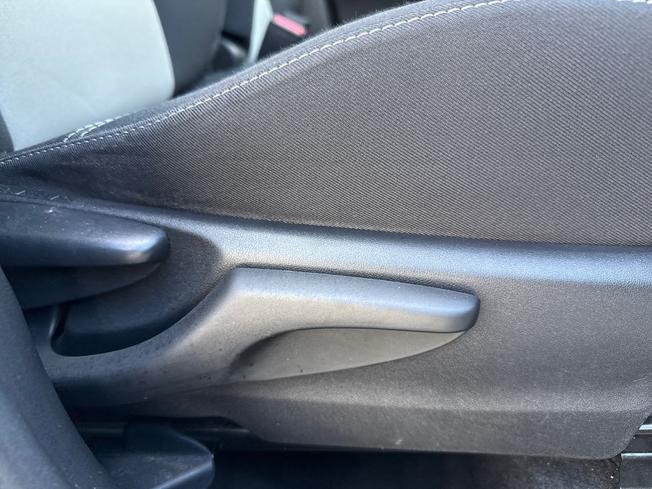 Toyota YARIS Photo 28