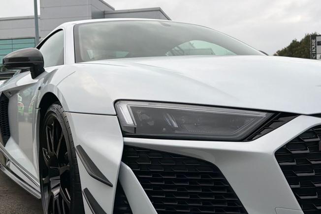 AUDI R8 Photo 19