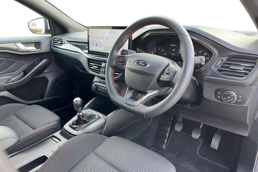 Ford Focus Photo autoimg-5c53169bcab479f3e43dcc21be706b3ca3c4593d.jpg