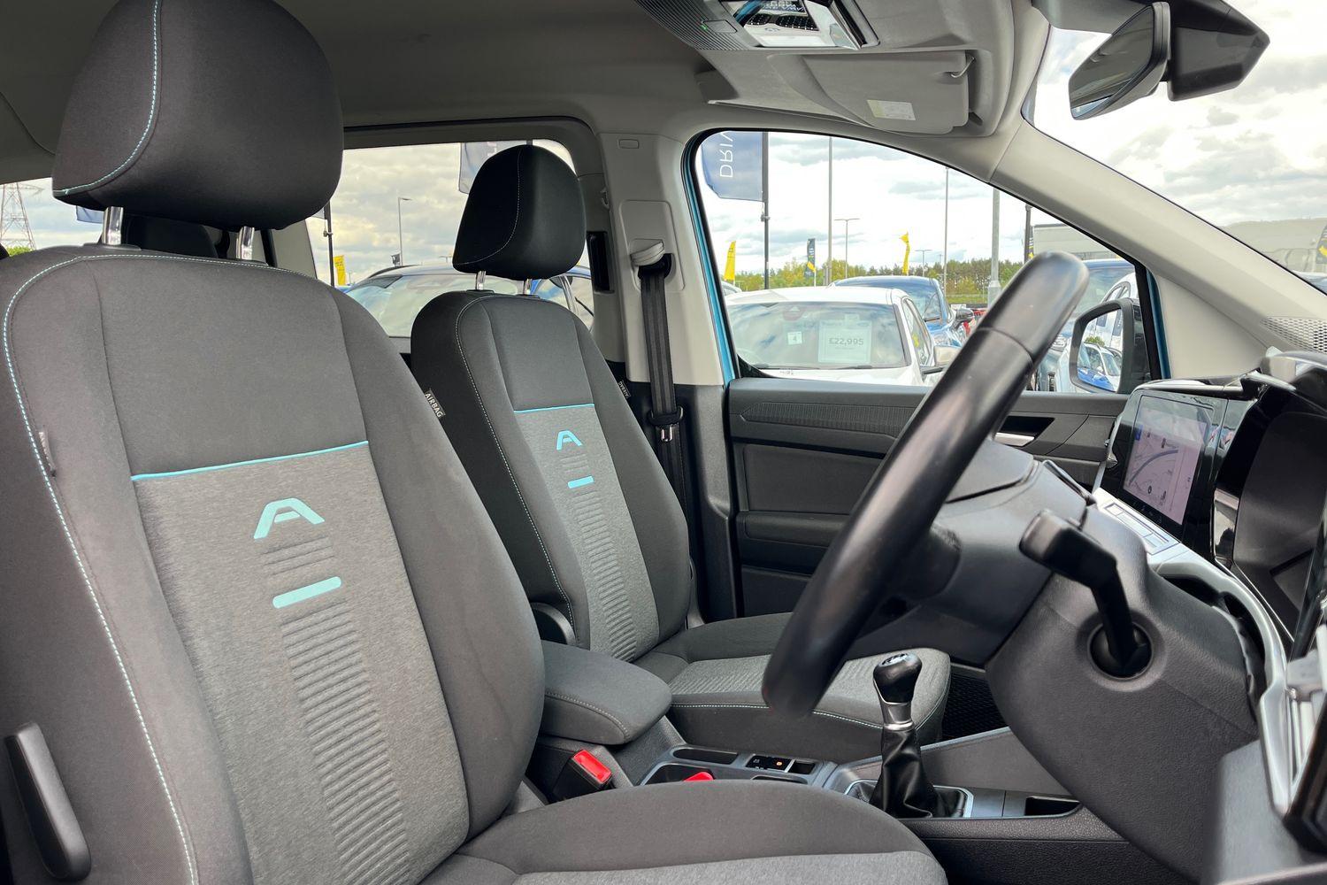 Ford Grand Tourneo Connect Photo 16