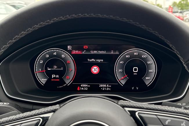 AUDI A4 Photo 15