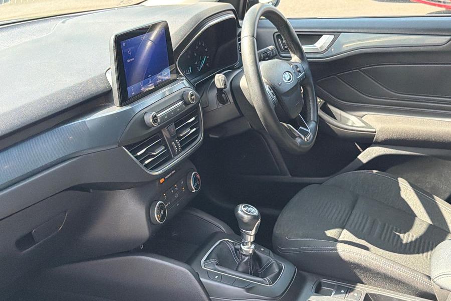 Ford FOCUS Photo autoimg-5c57a9237f7a11ee086340b4b8061de362cc6edf.jpg