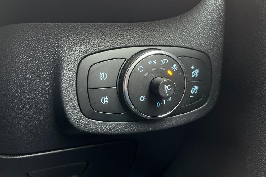 Ford FIESTA Photo autoimg-5c57eb8b2806bacfb9c0f877762727ad8dd6fc05.jpg