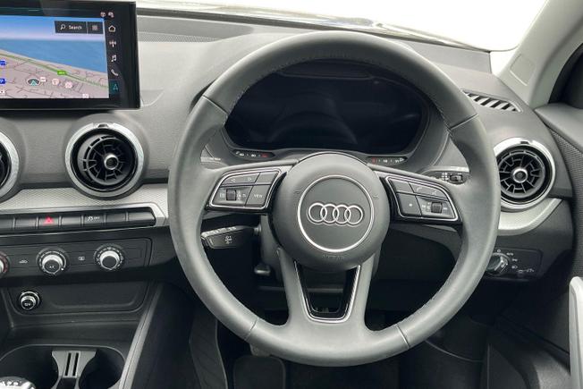 AUDI Q2 Photo 11