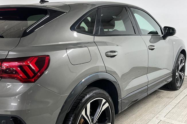 AUDI Q3 Photo 37