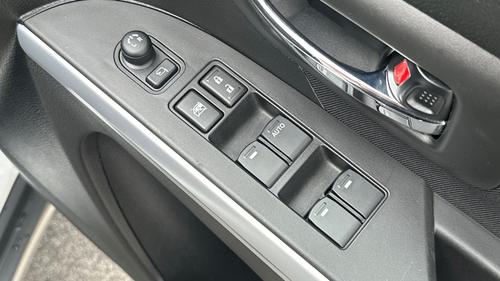 Suzuki SX4 S-Cross Photo autoimg-5c5a84b311b41a934b634dd42809dc4deefce16a.jpg