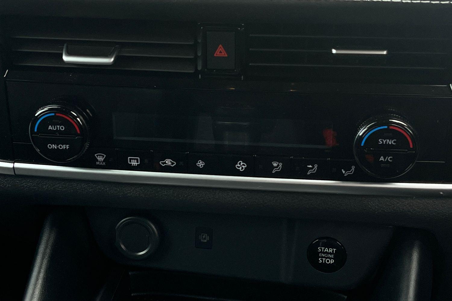 Nissan QASHQAI Photo 35