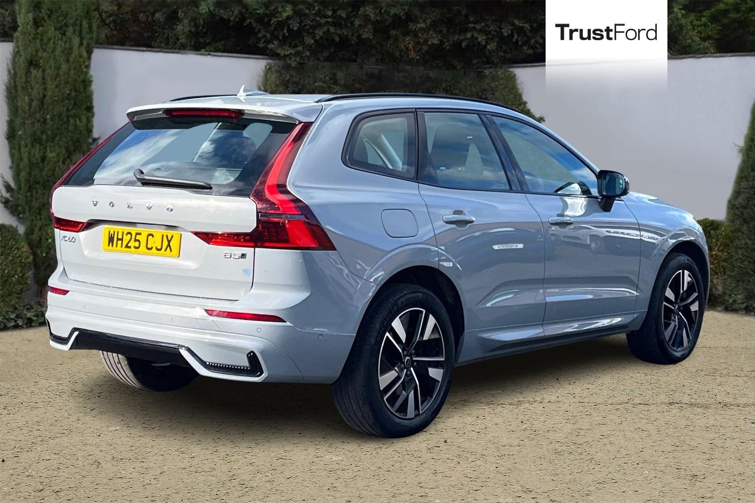Volvo XC60 Photo 3