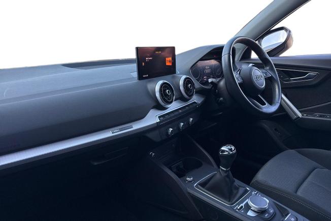 AUDI Q2 Photo 2
