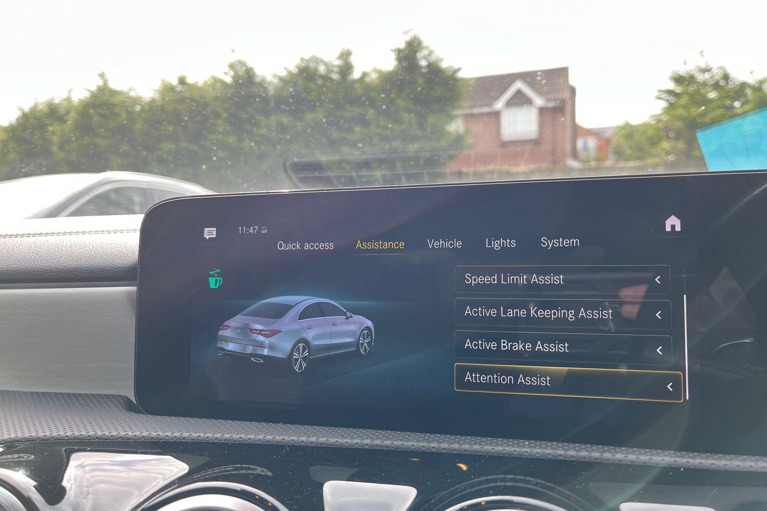 Mercedes-Benz CLA Photo 30