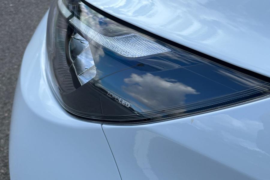 Ford E-TRANSIT CUSTOM Photo autoimg-5c6e275e880691a3181a96a3f4161a085d31f135.jpg