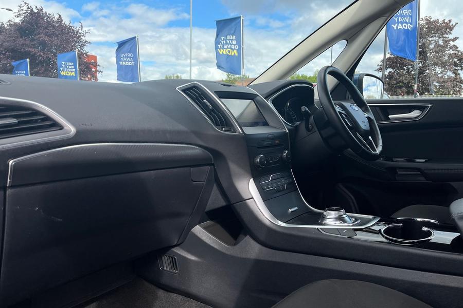 Ford Galaxy Photo autoimg-5c6e3a6be866db8a9152fc2ad5aaa4271a3cb477.jpg