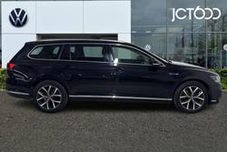VOLKSWAGEN Passat Photo 4