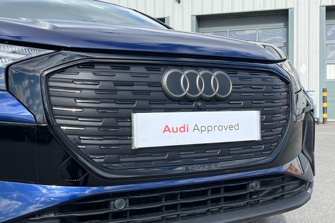 AUDI Q4 e-tron Photo 24