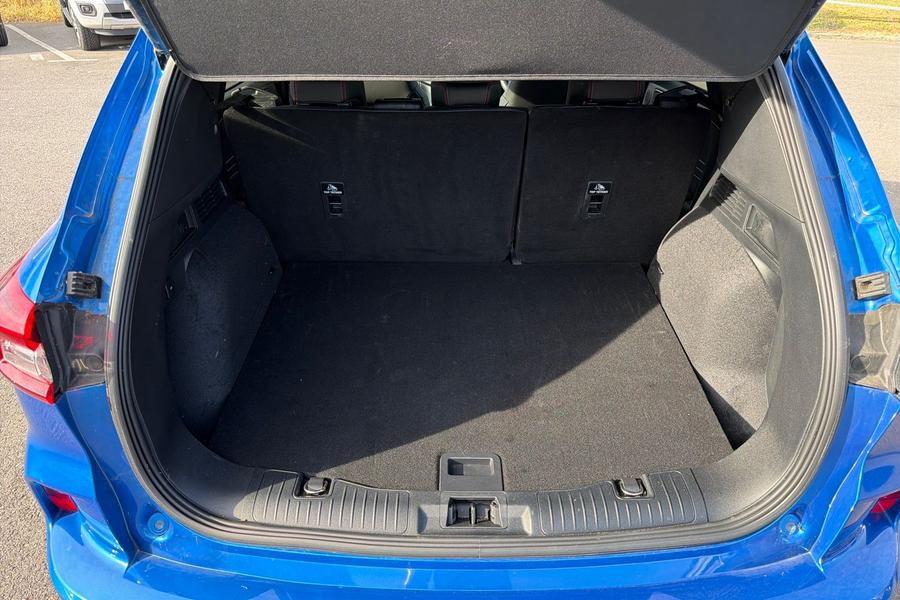 Ford Kuga Photo autoimg-5c74b1e93e64a33dff3f8588b1fa1c16cfa46440.jpg