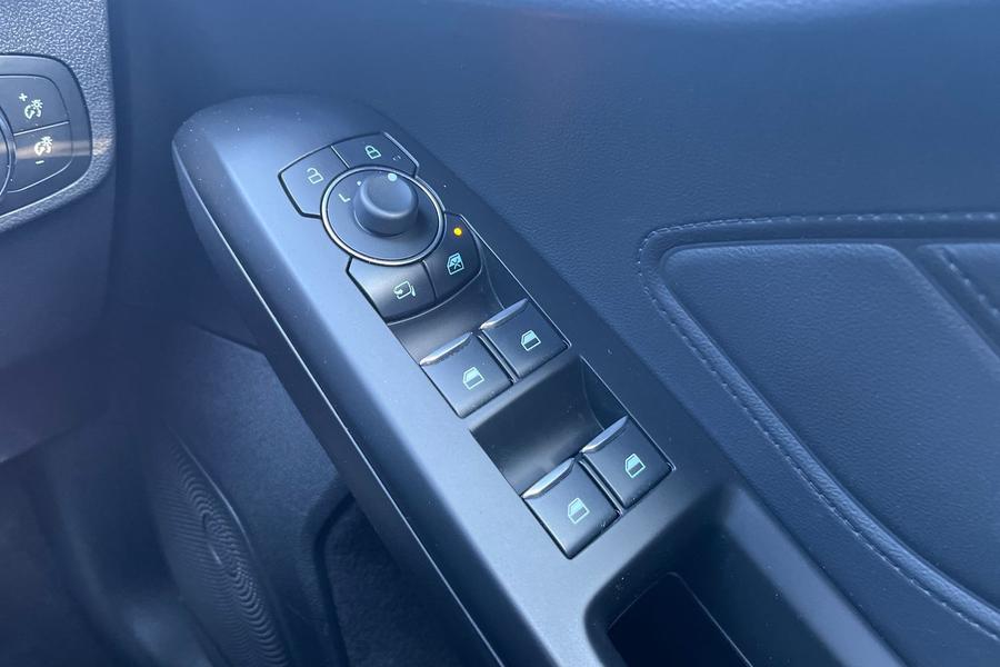 Ford FOCUS Photo autoimg-5c74b5fa662907ca7b24800ad296475505298295.jpg