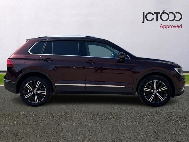 VOLKSWAGEN Tiguan Photo 4