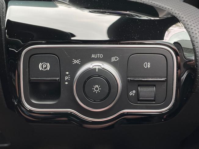 MERCEDES-BENZ CLA Photo 41