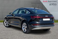 Audi e-tron Photo 3