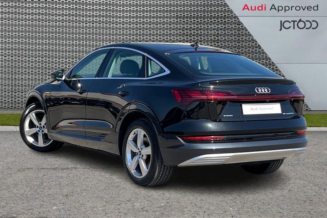 Audi e-tron Photo 3